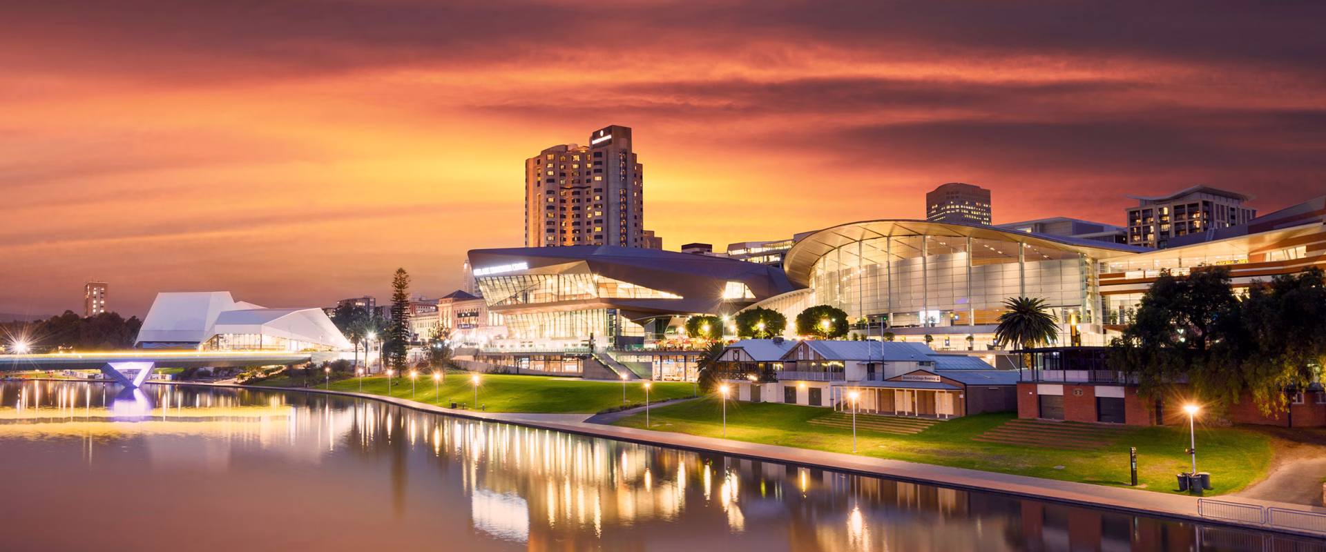 A night Image of the river Torrens in Adelaide.